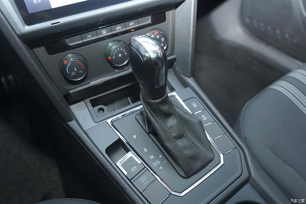 Volkswagen Lamando, 2017 9