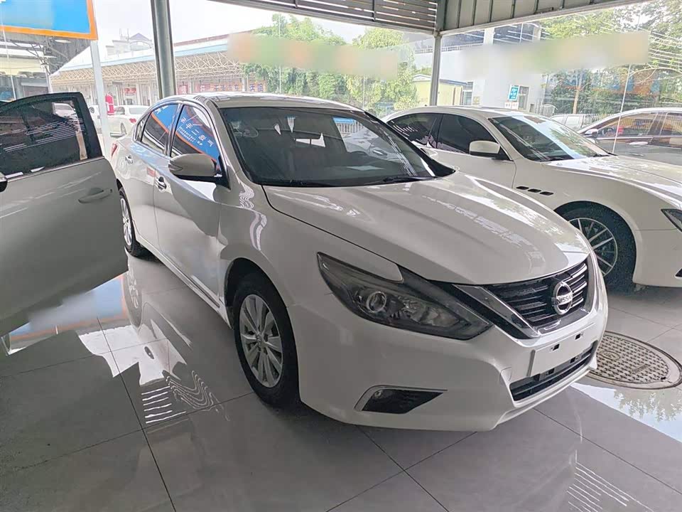 Dongfeng Jingmen Car