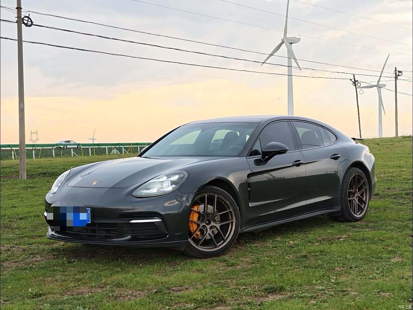 Porsche Panamera, 2018 1