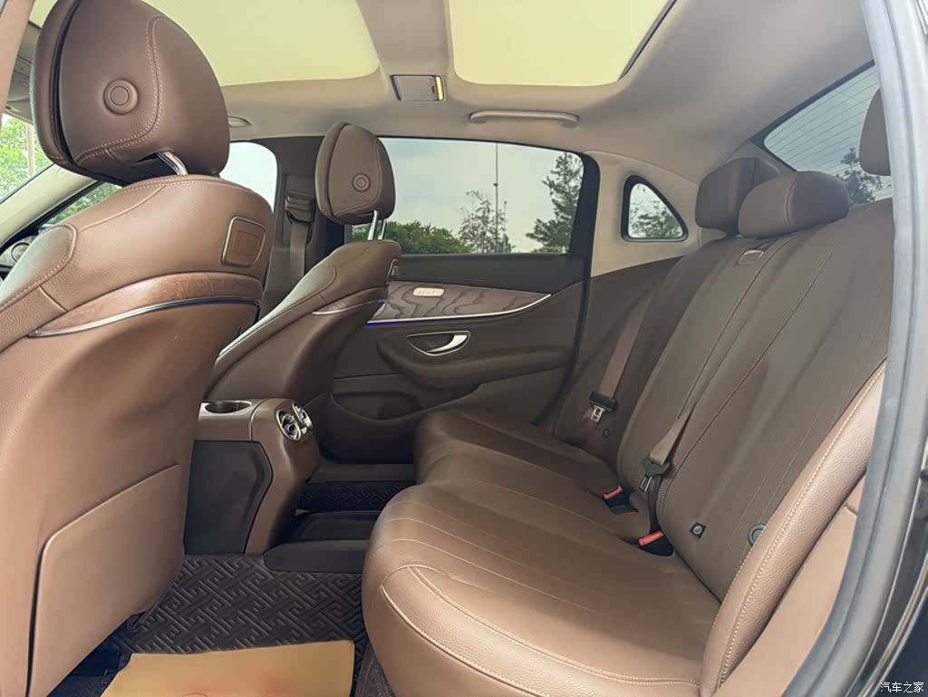 Mercedes-Benz E-Class, 2019 11
