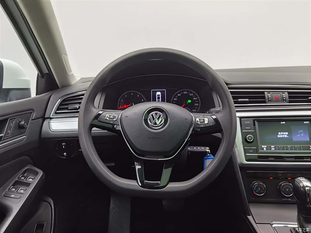 Volkswagen Lamando, 2020 11