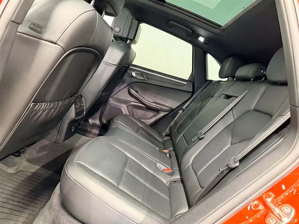 Porsche Macan, 2024 12