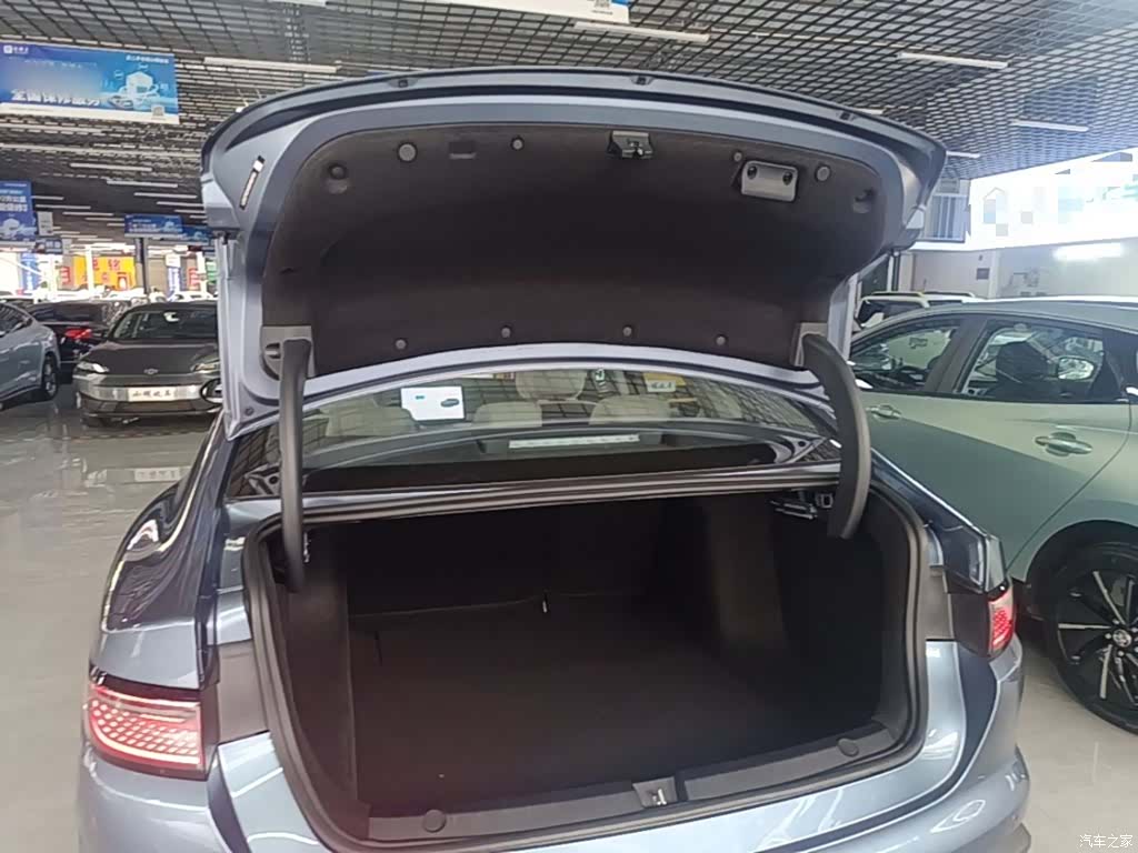 BYD Seal, 2025 15