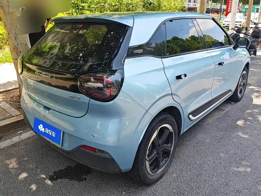 Dongfeng Nammi Nano 01