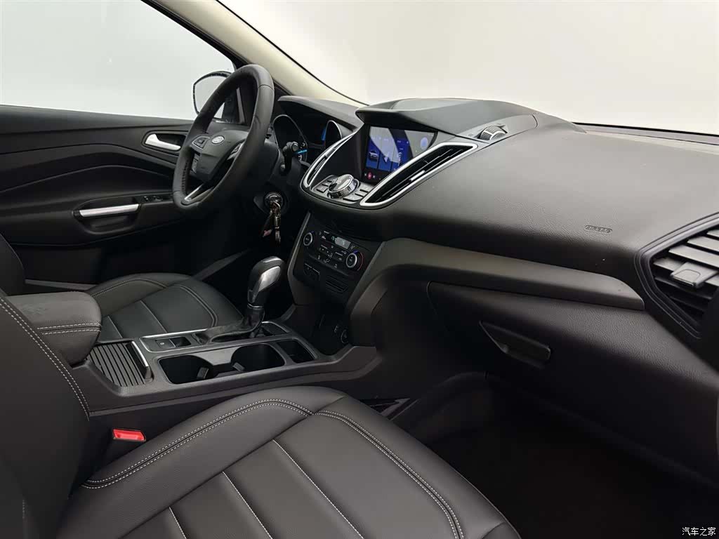 Ford Kuga, 2020 18