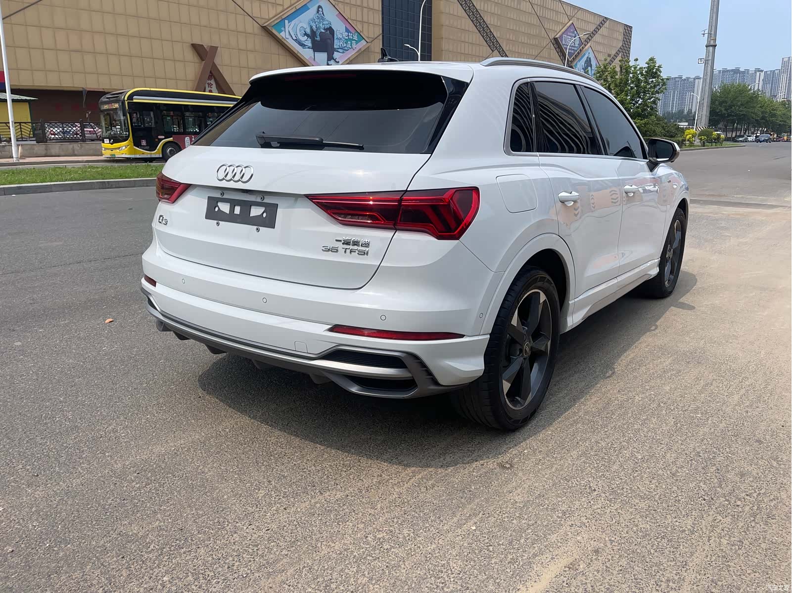 Audi Q3, 2022 4