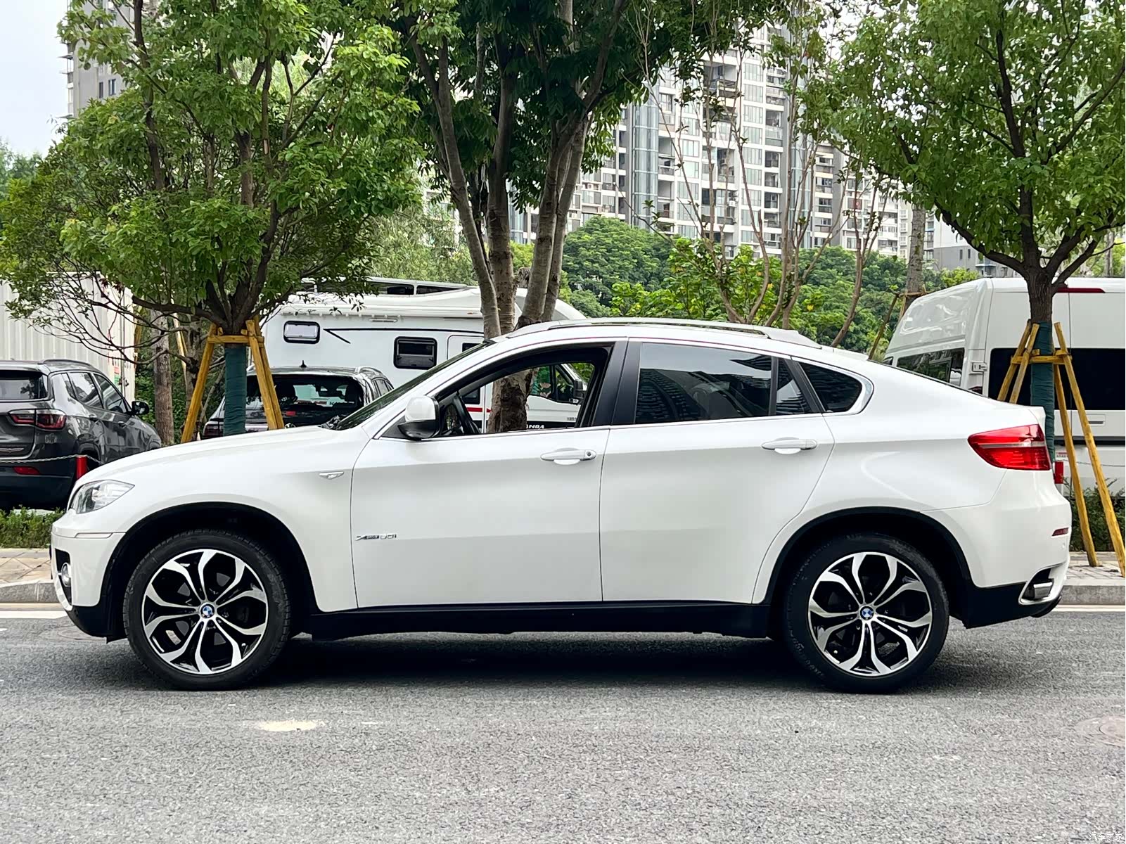 BMW X6, 2012 8