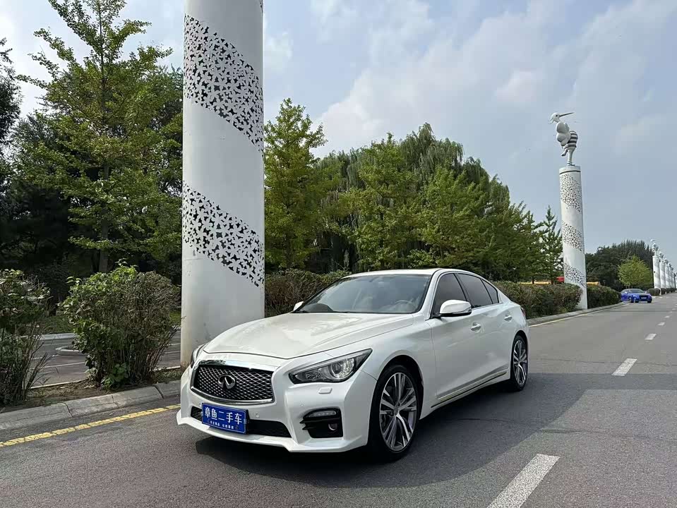 Infiniti Q50L