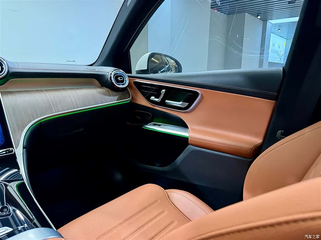 Mercedes-Benz GLC, 2025 23