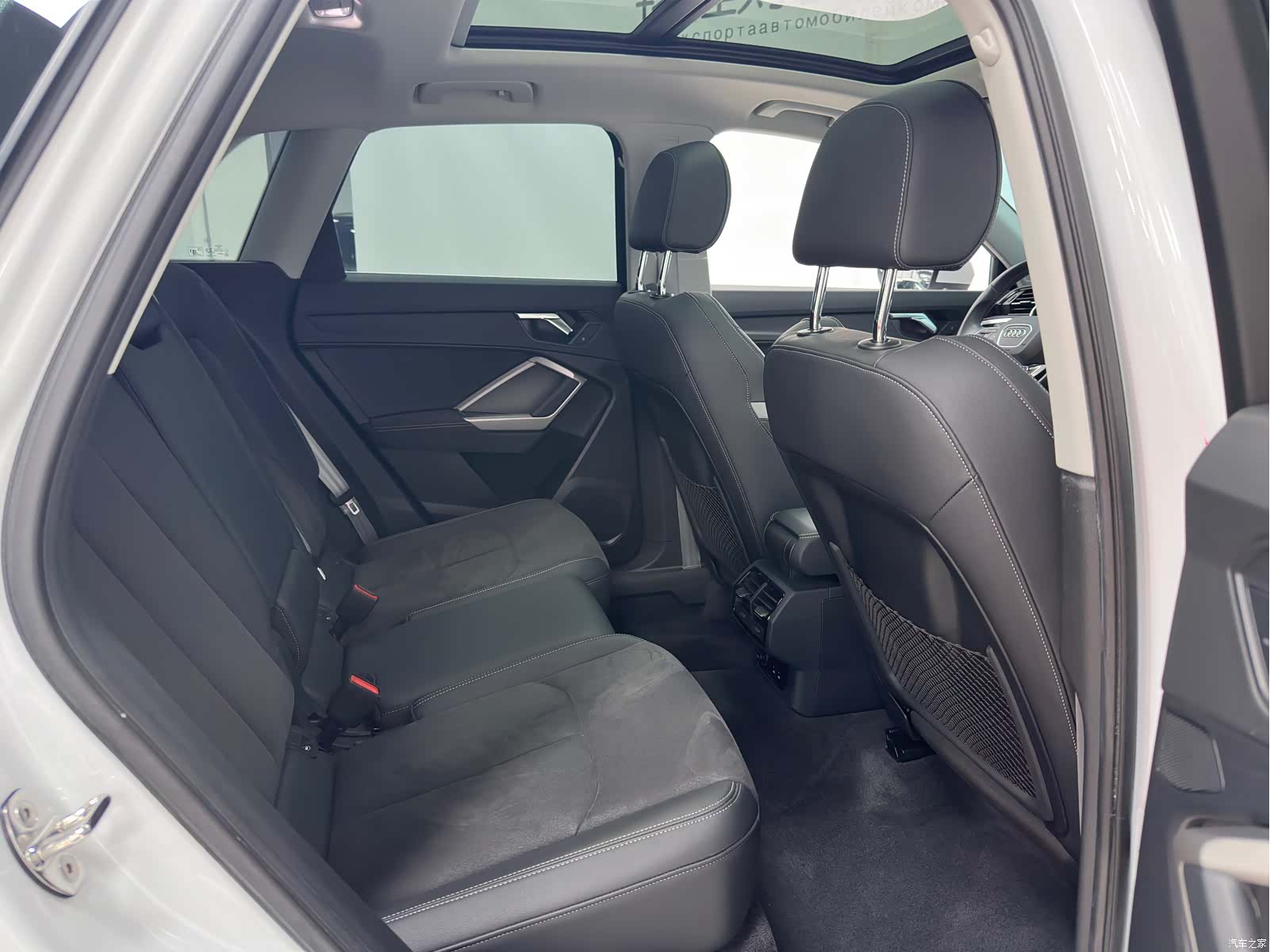 Audi Q3, 2022 11