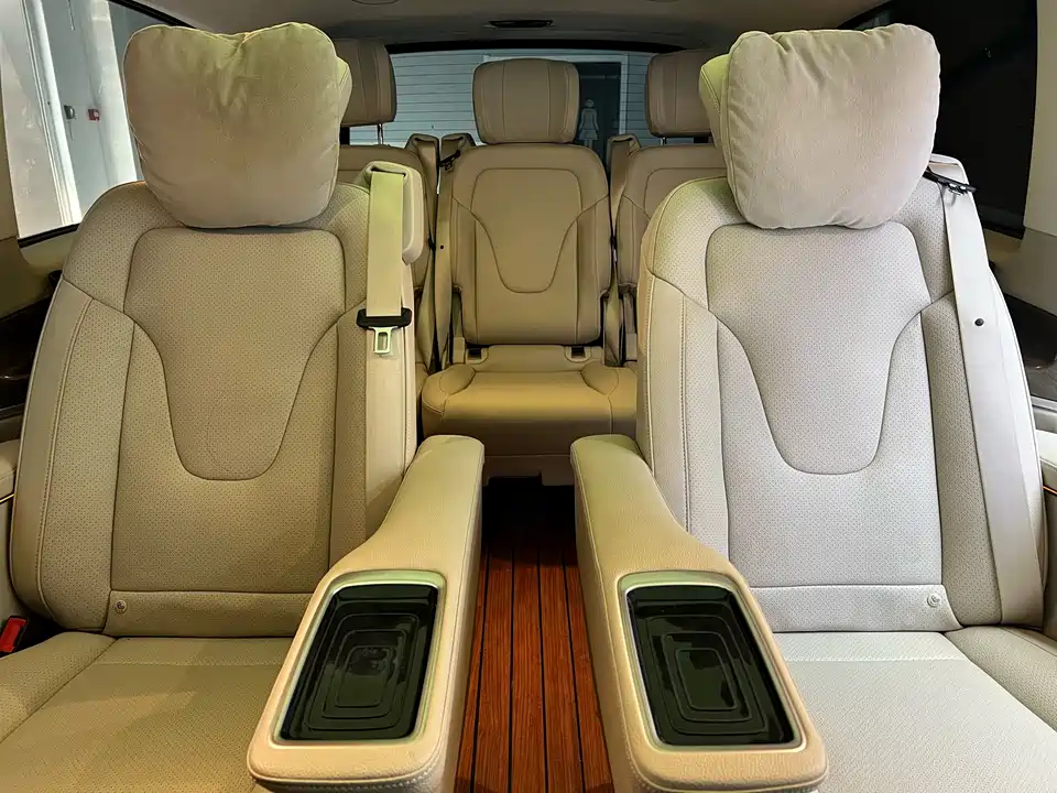 Mercedes-Benz V-class