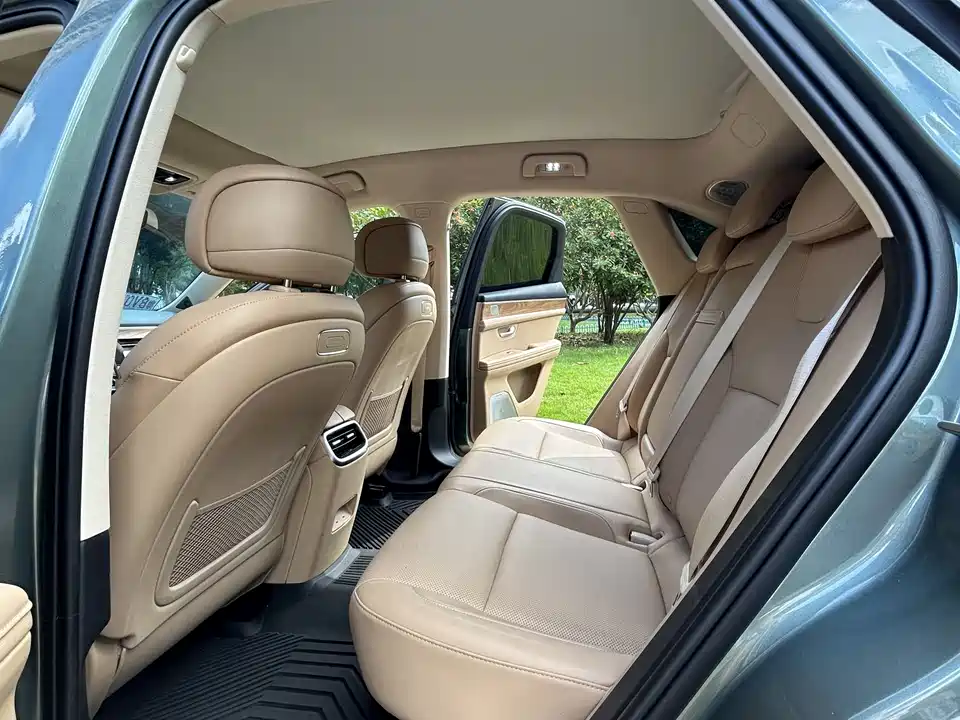 AITO Ask the world M5