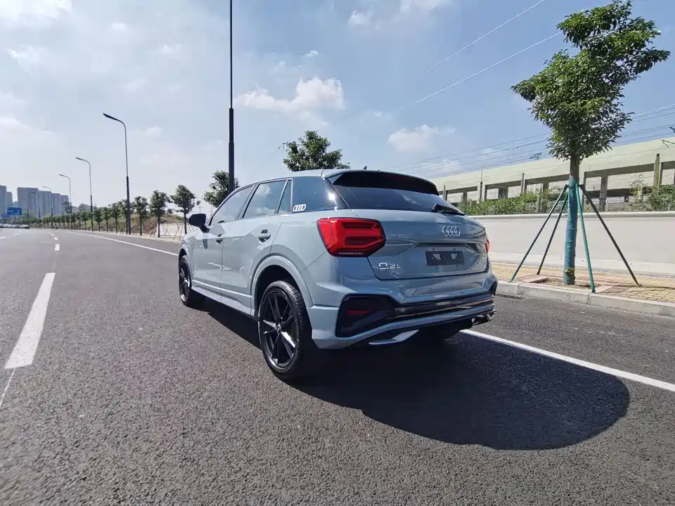 Audi Q2L