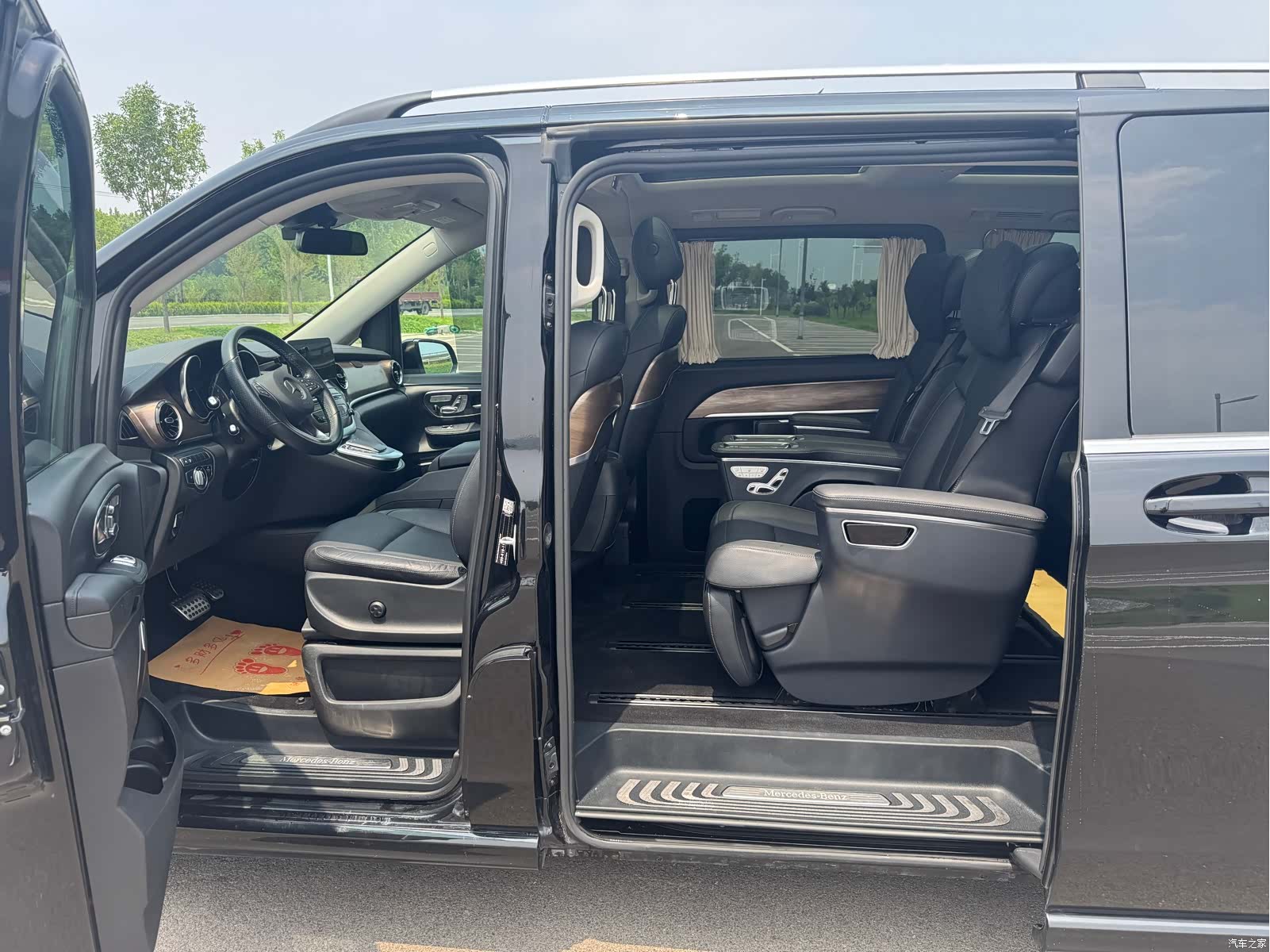 Mercedes-Benz V-Class, 2020 11