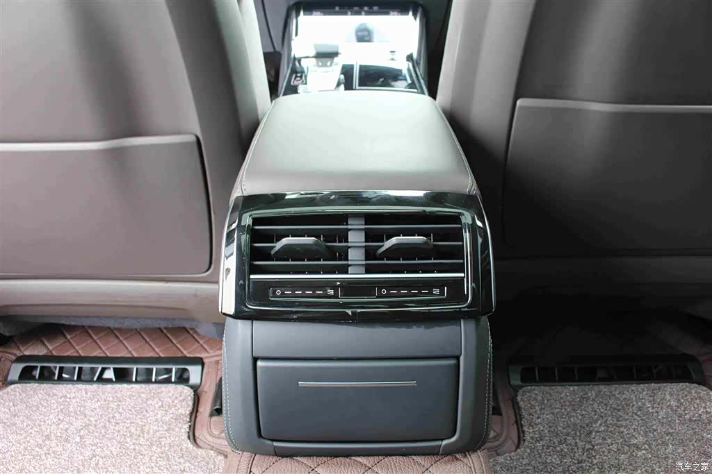 Audi A8L, 2023 9