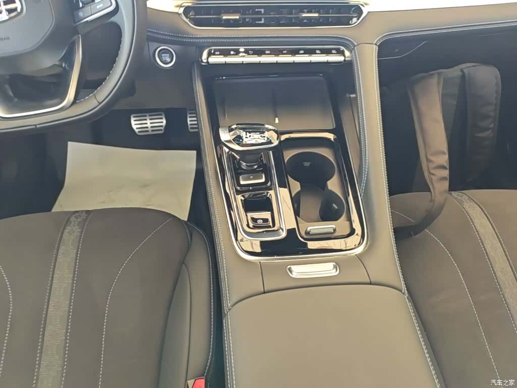 Geely Preface, 2025 14