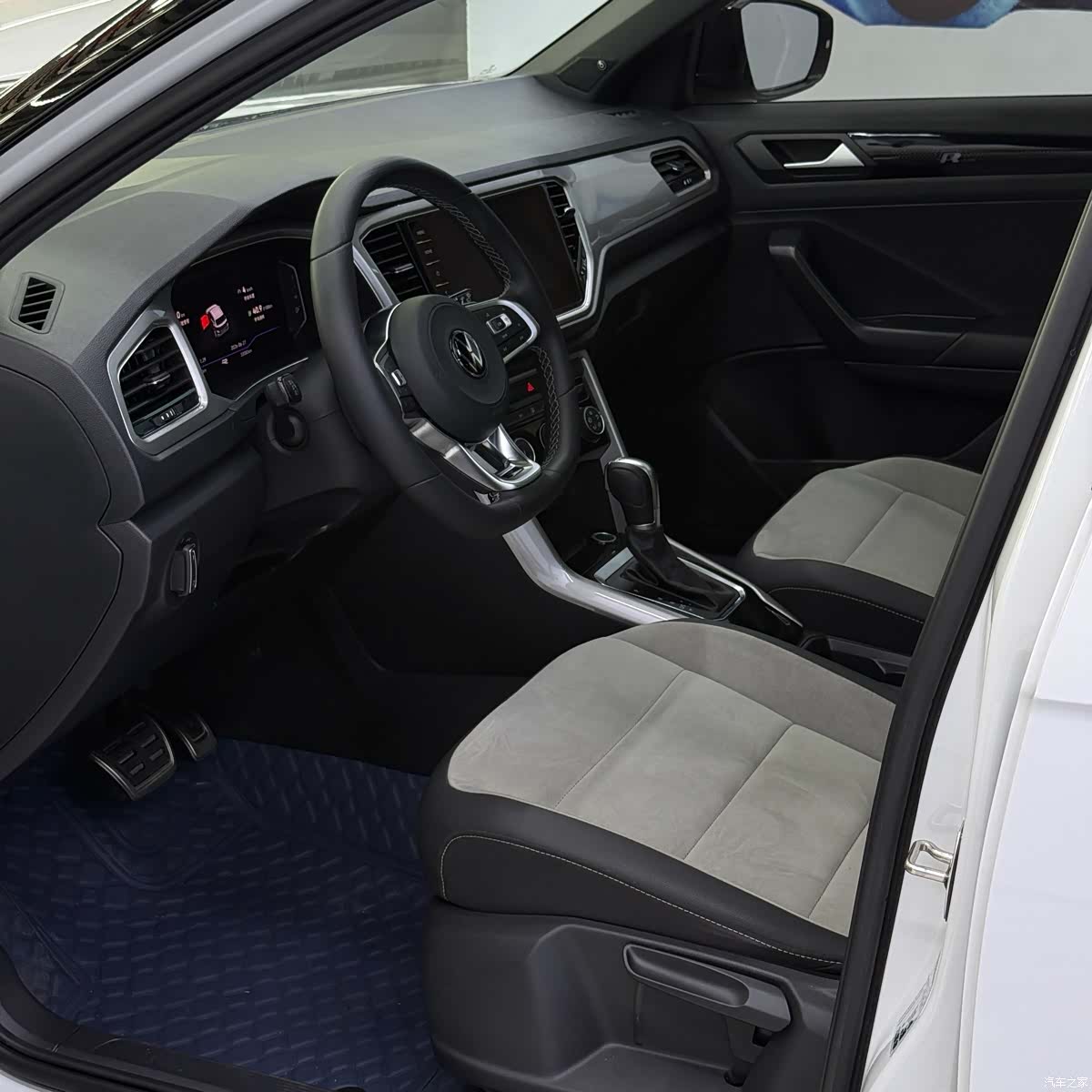 Volkswagen T-ROC, 2022 7