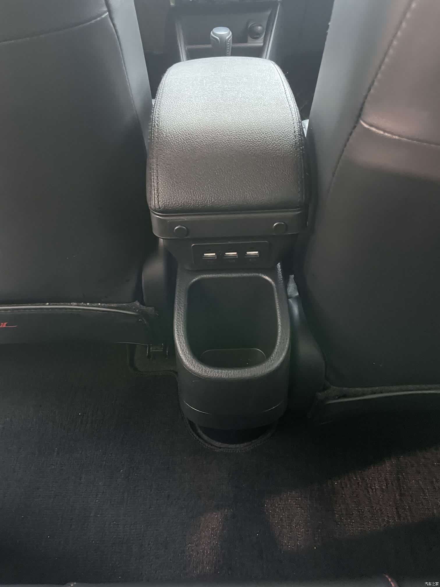 Toyota YARiS L, 2023 13