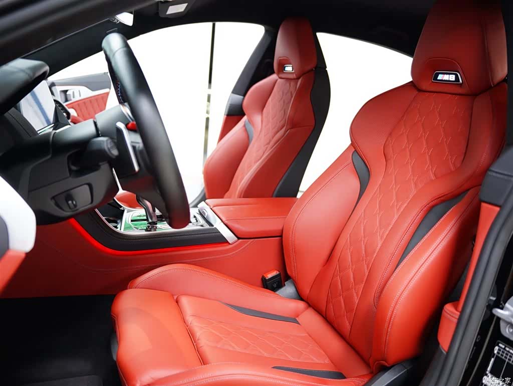 BMW M8, 2022 24