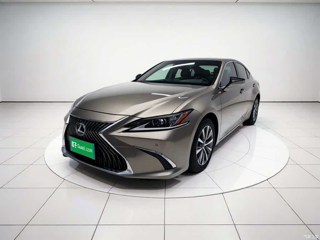 Lexus ES, 2018 2
