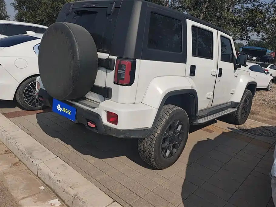 Beijing BJ40