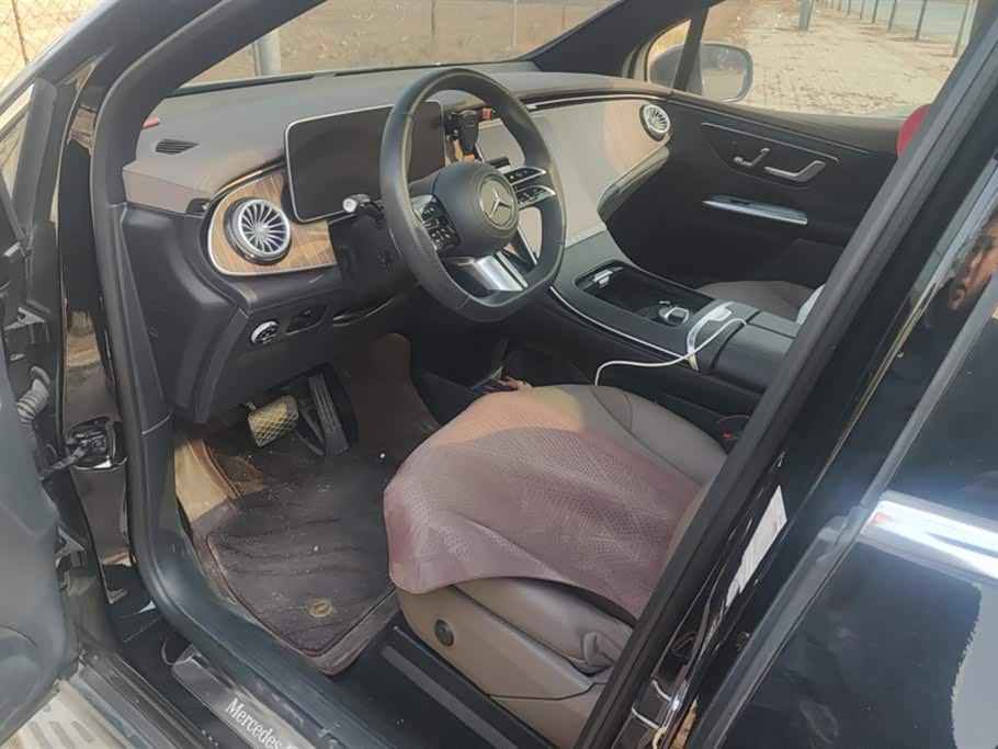 Mercedes-Benz EQE SUV