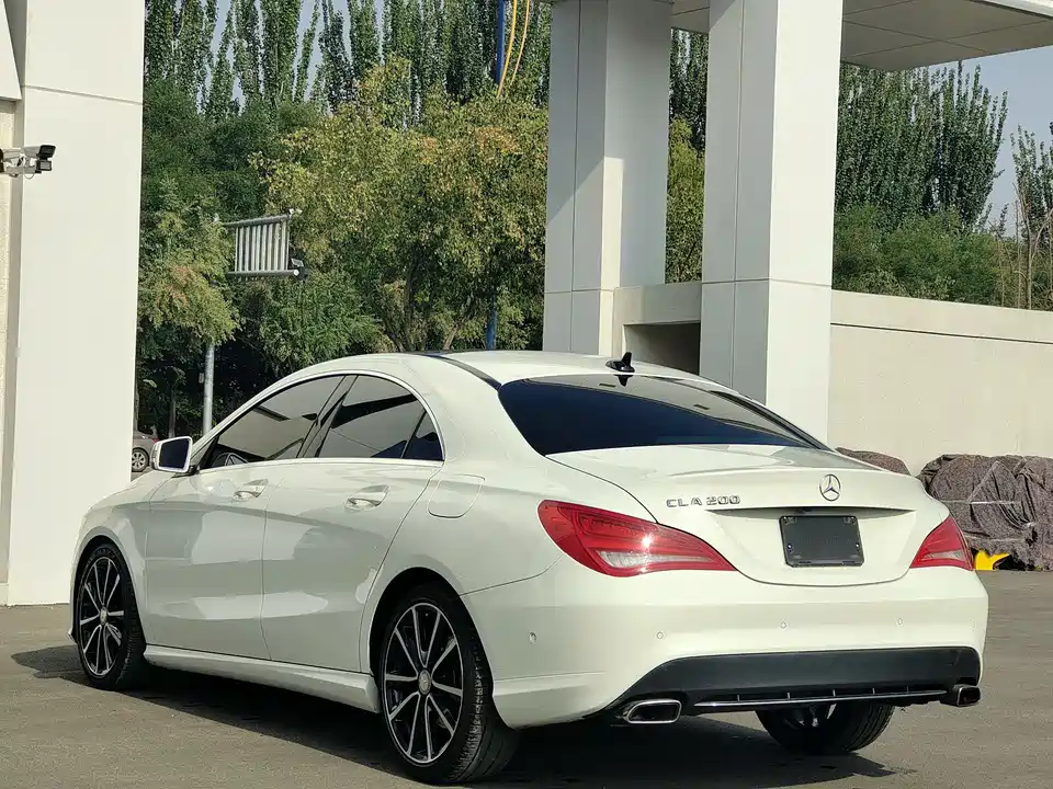 Mercedes-Benz CLA