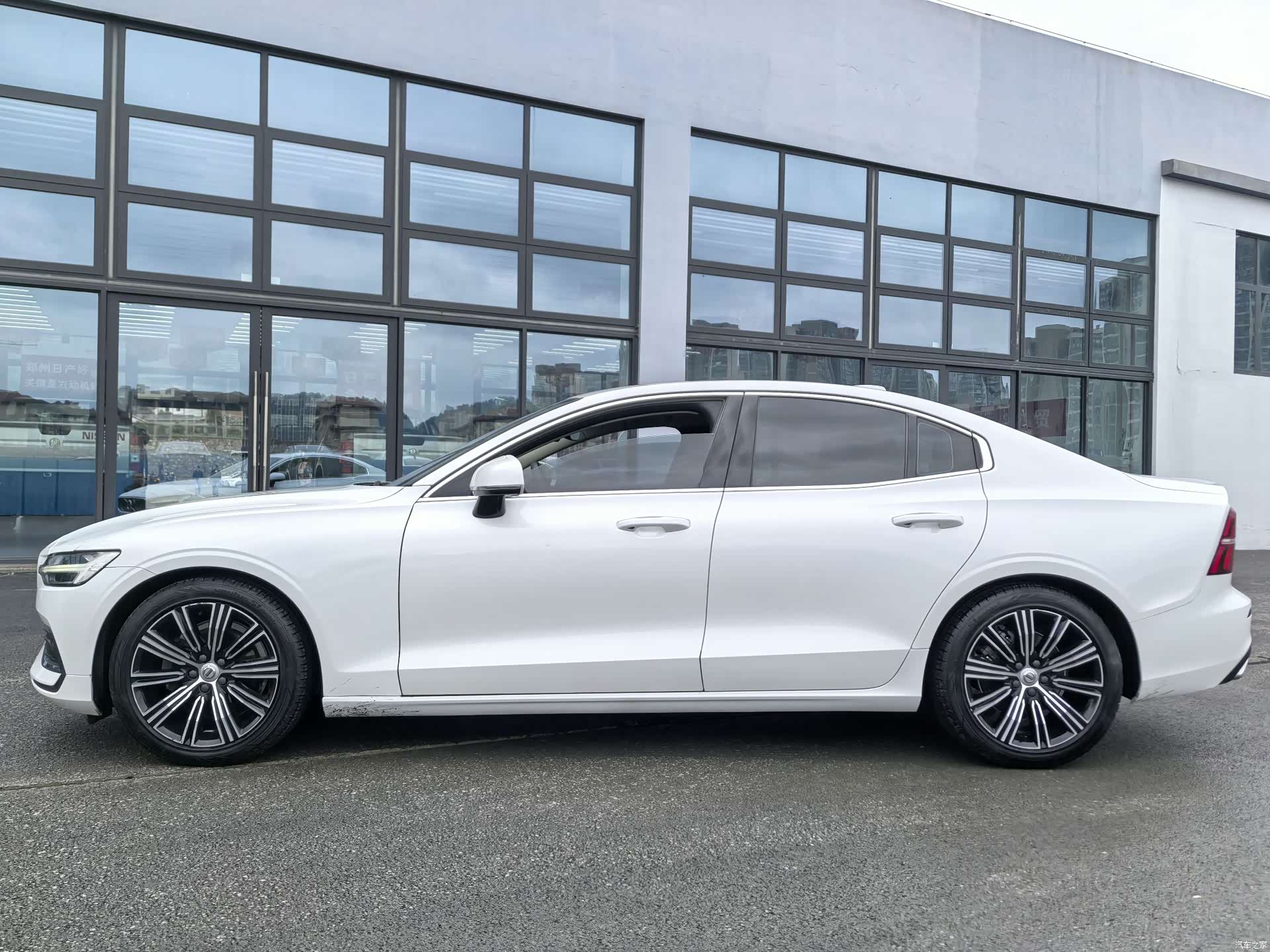 Volvo S60, 2021 4