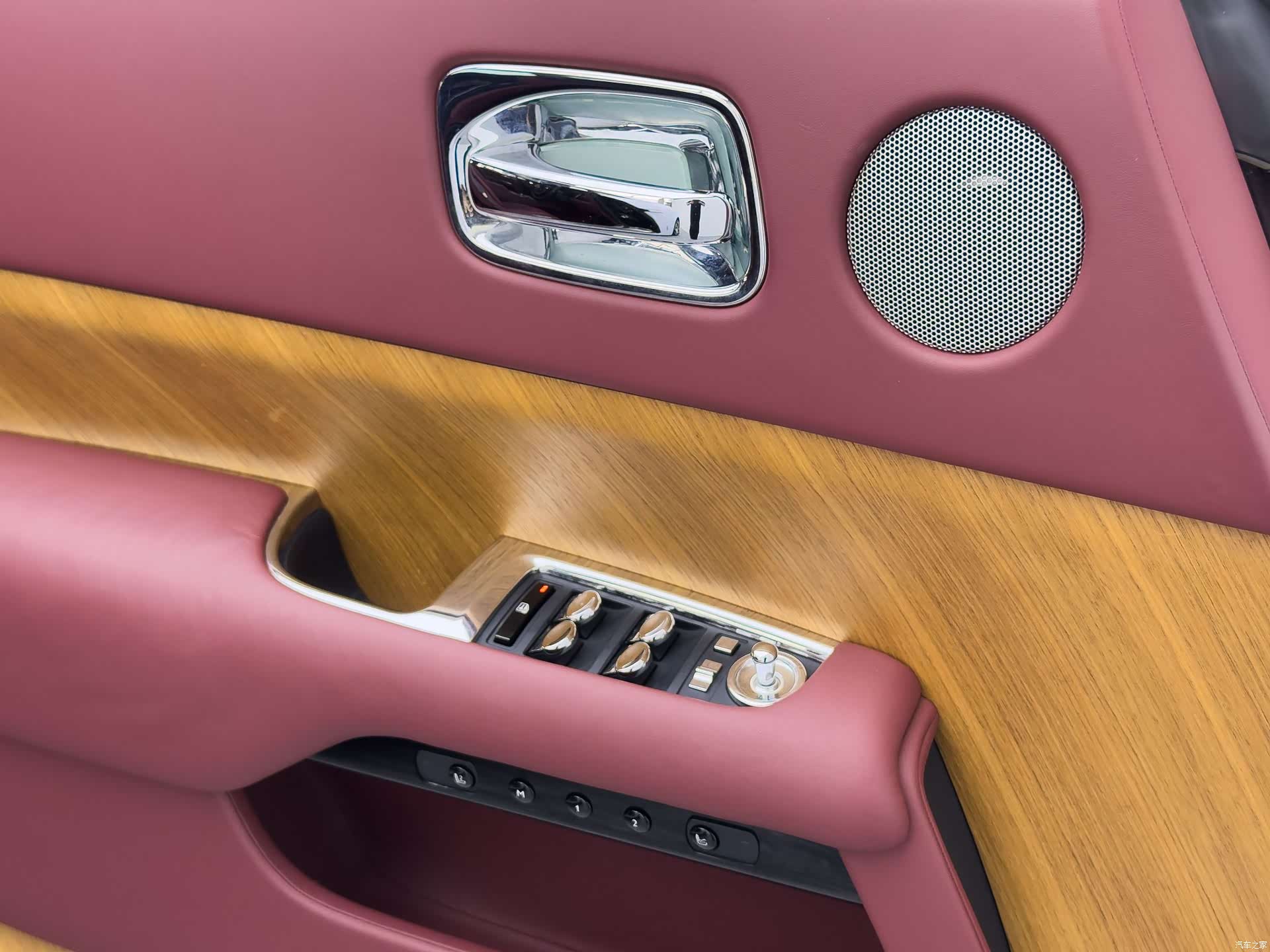 Rolls-Royce Wraith, 2016 11
