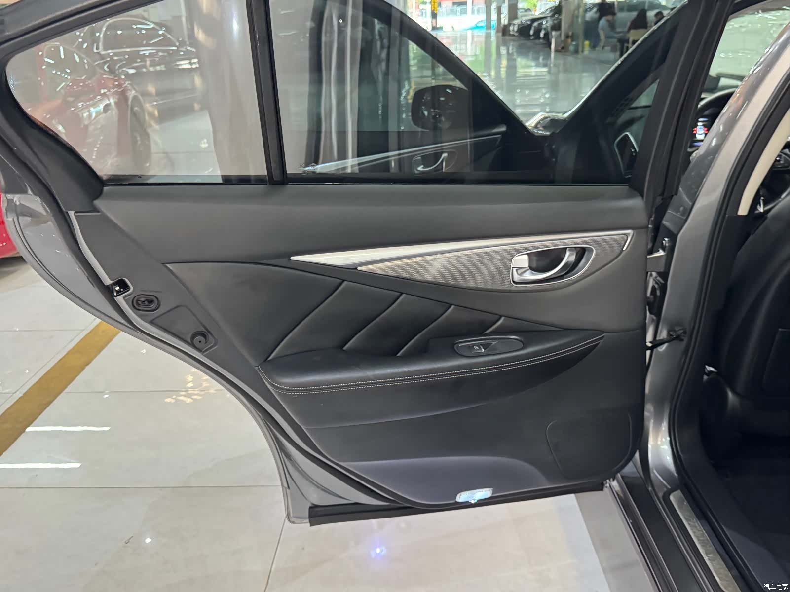 Infiniti Q50L, 2017 33