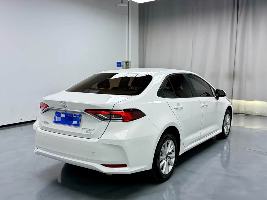 Toyota Corolla 2024, фото 16