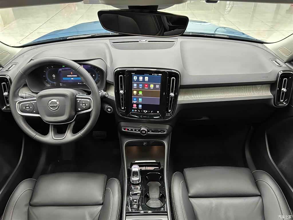 Volvo XC40, 2023 2