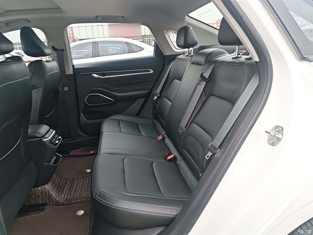 Geely Emgrand, 2023 17