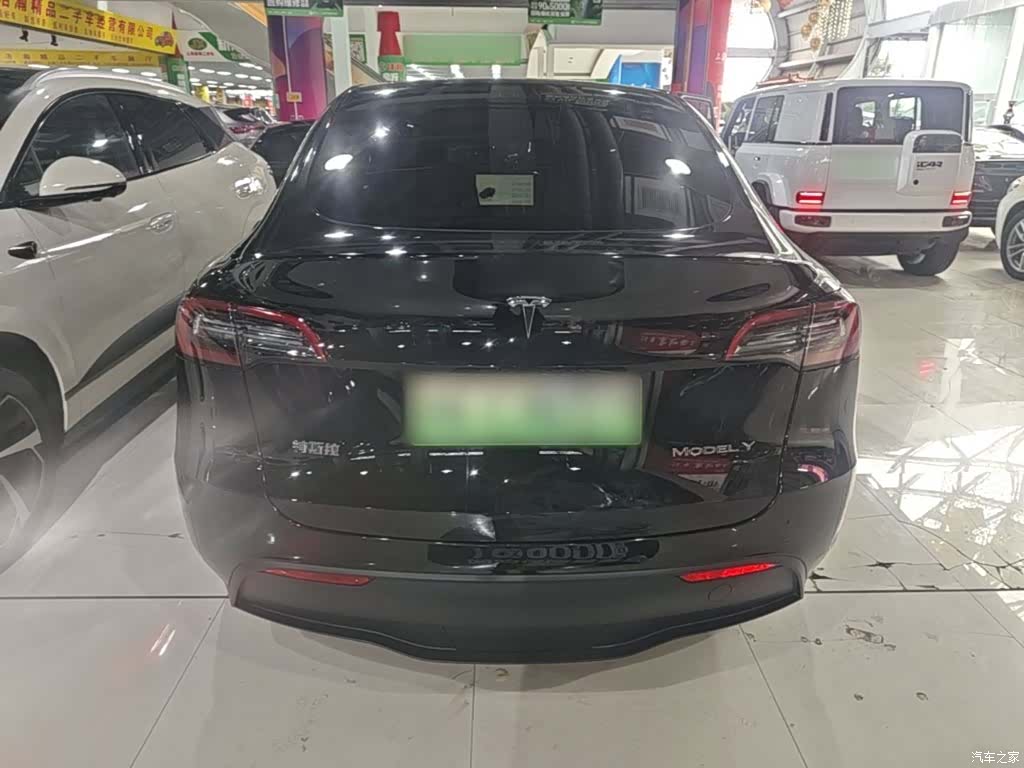 Tesla Model Y, 2023 6