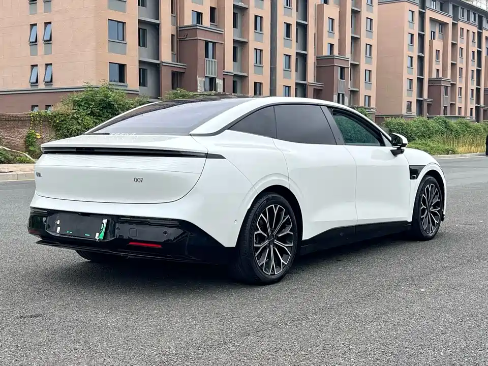 Zeekr 007