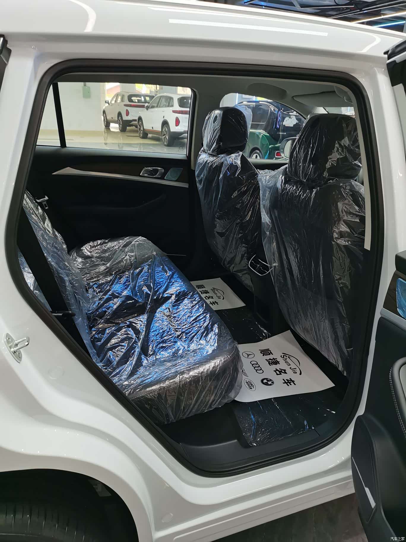 Skyworth EV6, 2024 все фото