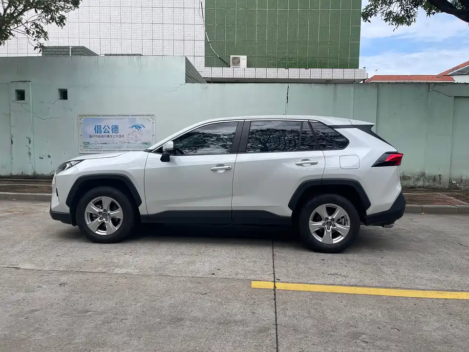 Toyota RAV4 Rongfang