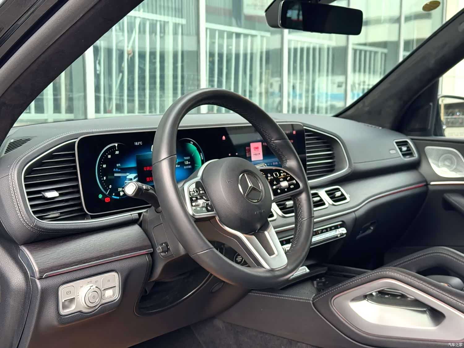 Mercedes-Benz GLS, 2025 11