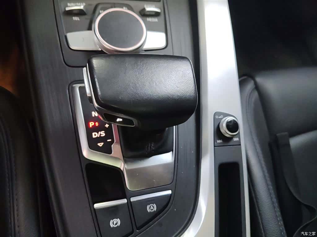 Audi A4L, 2019 14