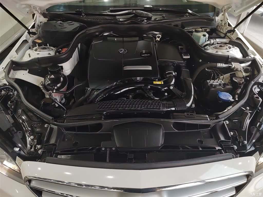 Mercedes-Benz E-Class, 2015 20