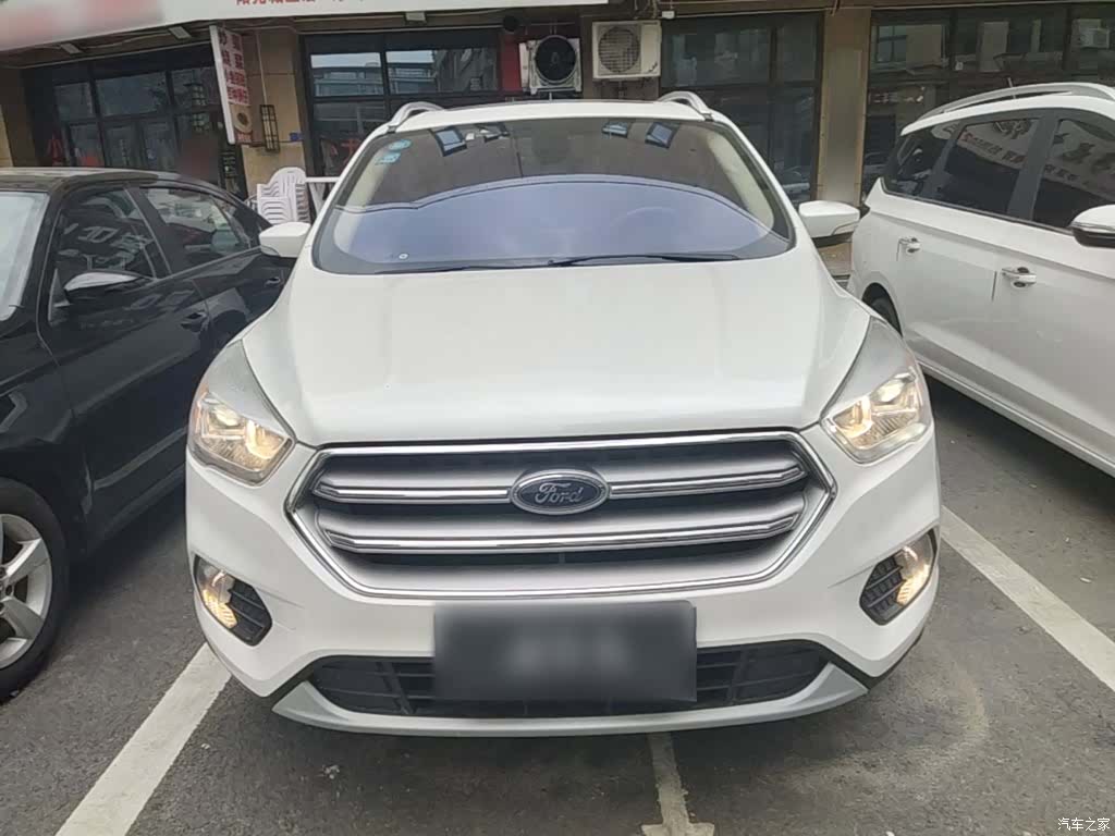 Ford Kuga, 2018 3