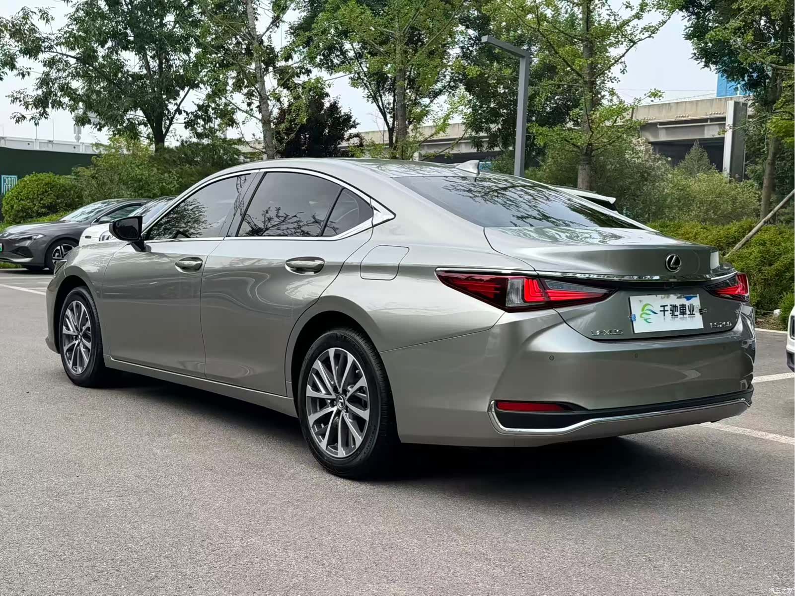 Lexus ES, 2023 17