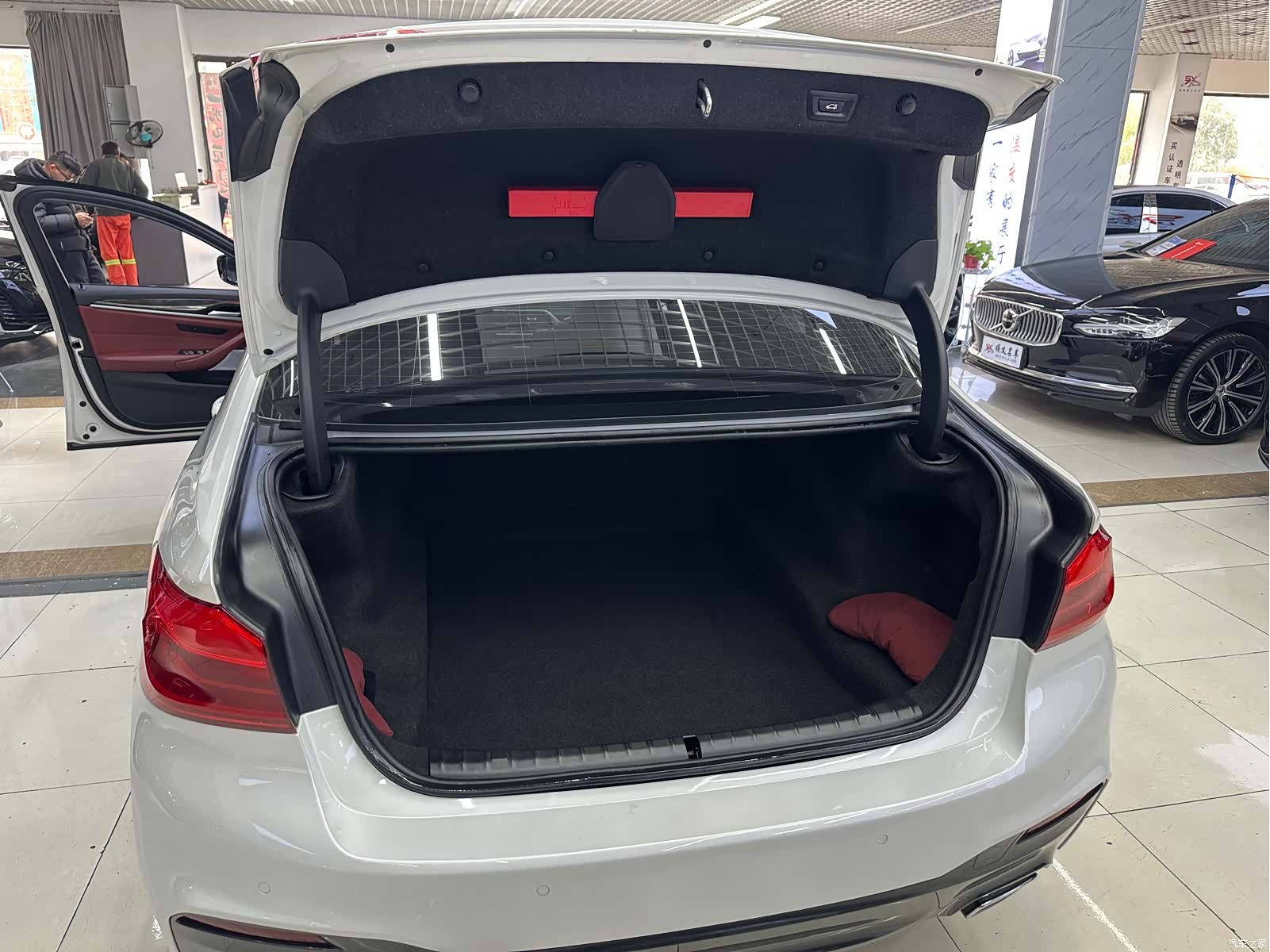 BMW 5 Series, 2019 21