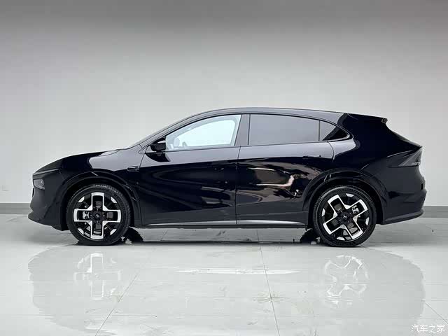 Xpeng G7, 2025 8
