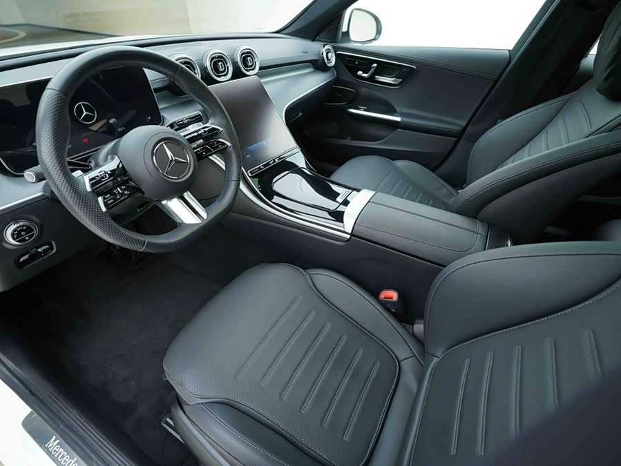 Mercedes-Benz C-Class 2024, фото 9