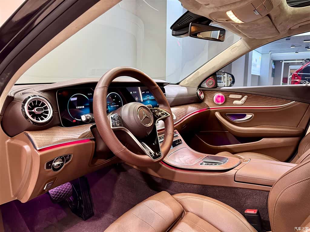Mercedes-Benz E-Class, 2022 27