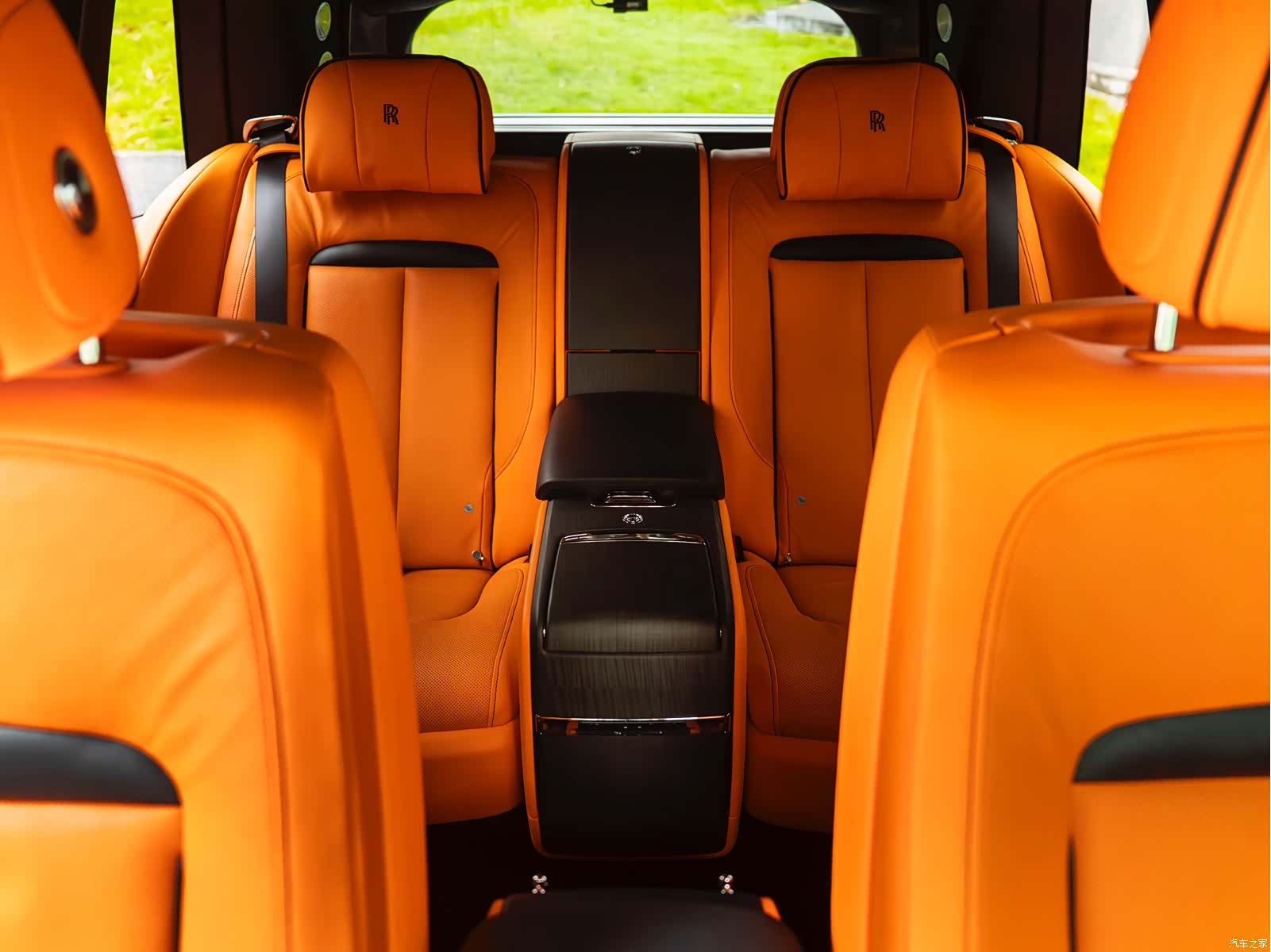 Rolls-Royce Cullinan, 2022 11