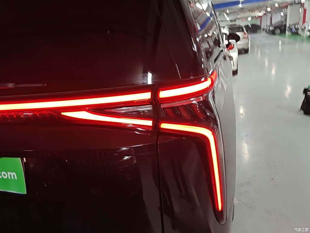 Maxus G90, 2022 8