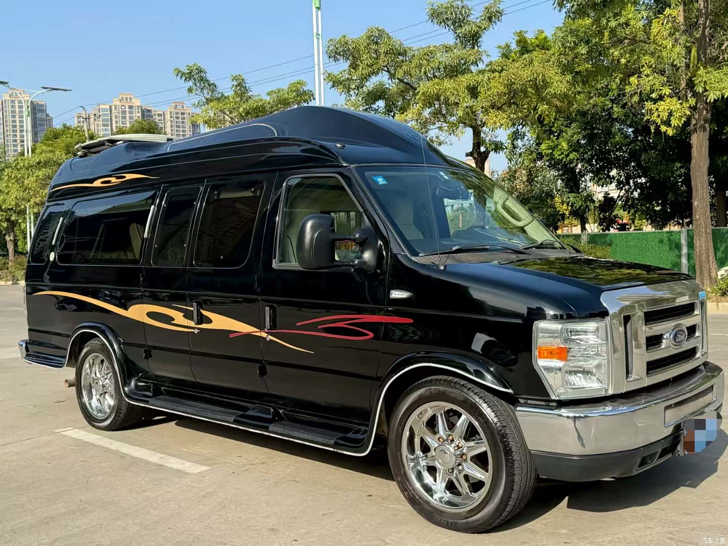 Ford E350, 2011 3