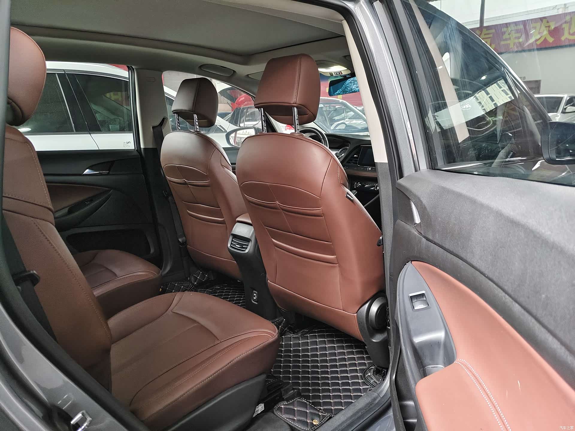 Buick GL6, 2020 9